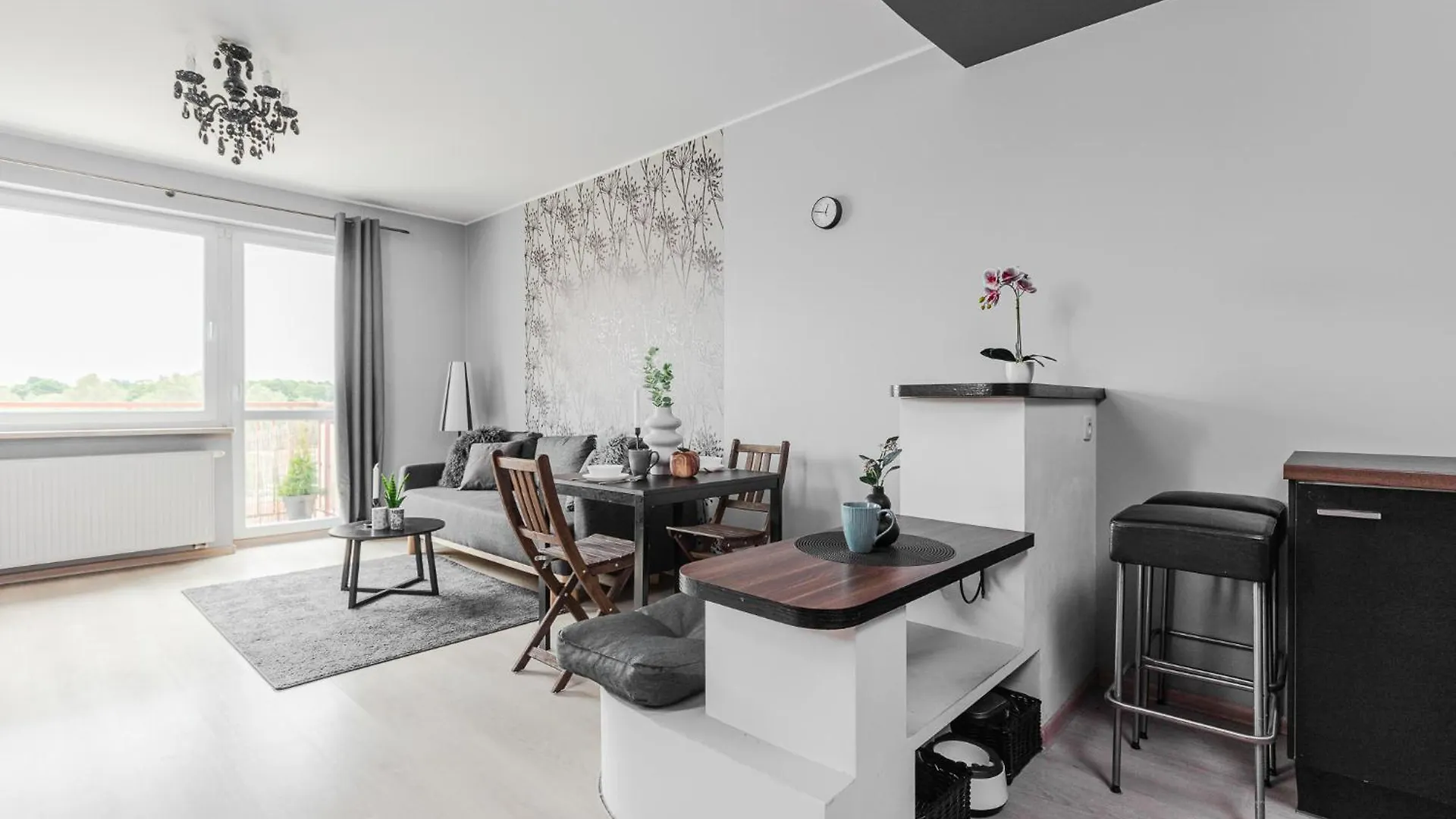 Superapart Pozarowa 3B, Parking Warsaw Apartment