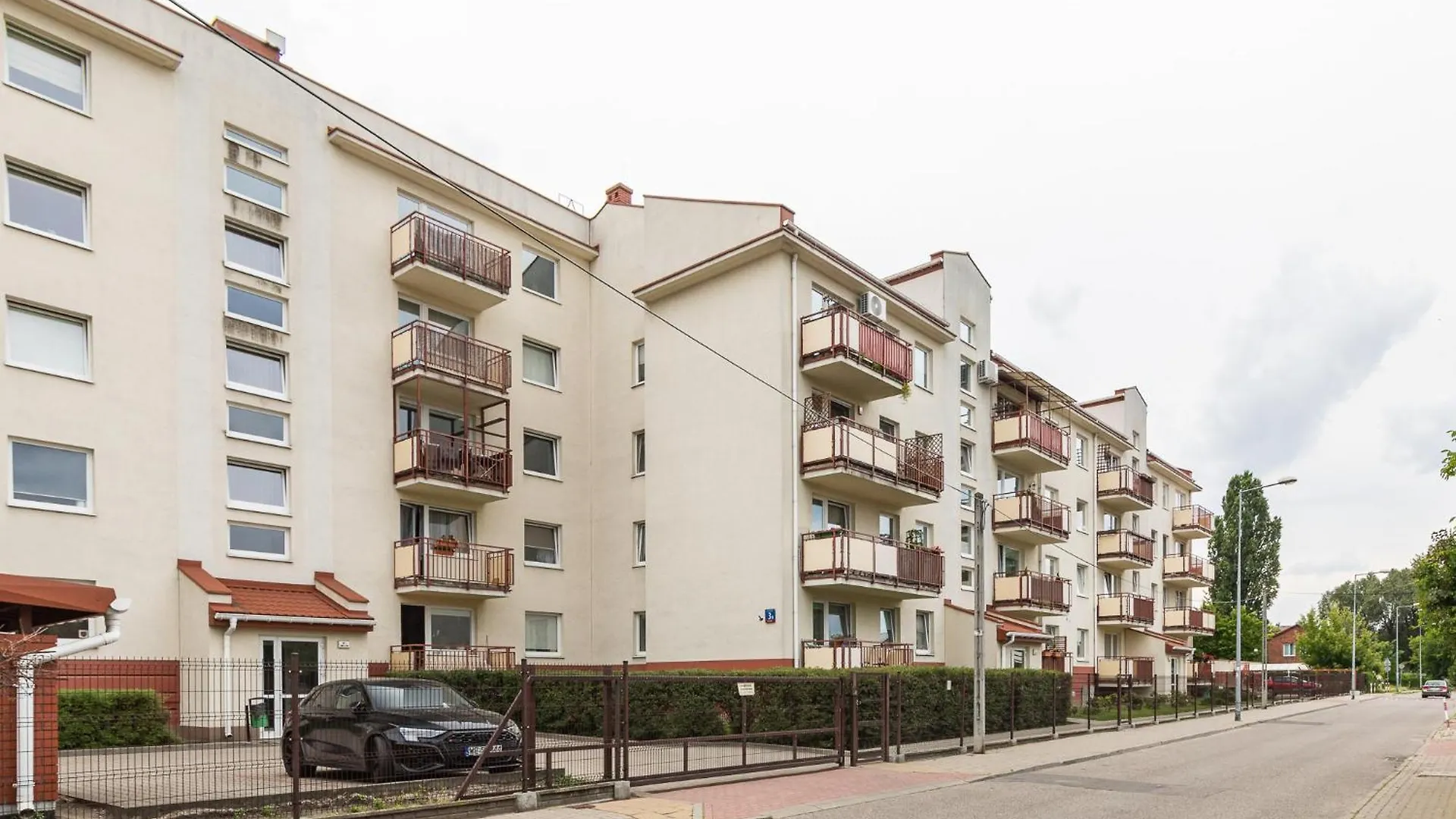 Apartment Superapart Pozarowa 3B, Parking Warsaw